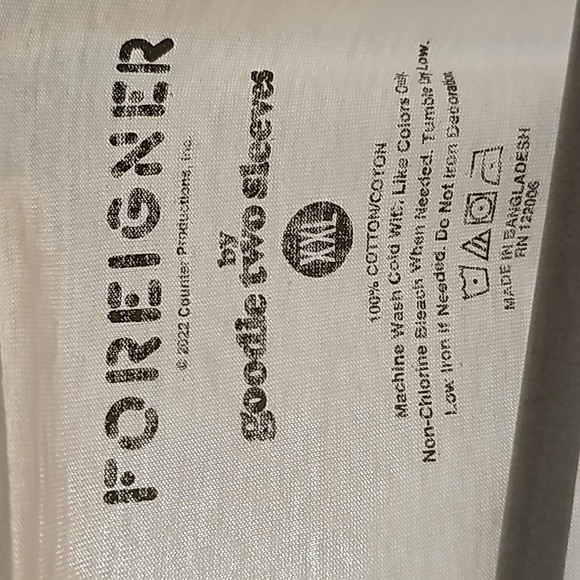 FOREIGNER band tee by goody two sleeves  x Maurice's white ss graphic, Size XXL - Picture 6 of 11
